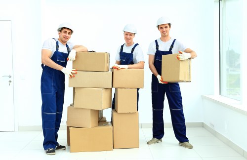 Local Maidahill removal service for domestic and commercial moves