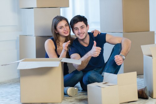 Local moving van support for residential customers in Maidahill