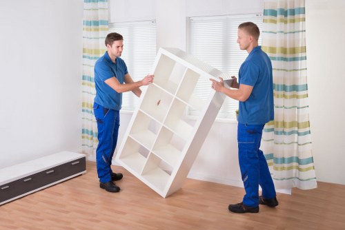 Residential and commercial moving service for Maidahill customers