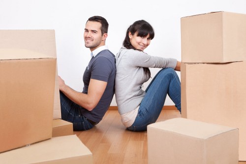 Local removals van handling a flat move in Maidahill